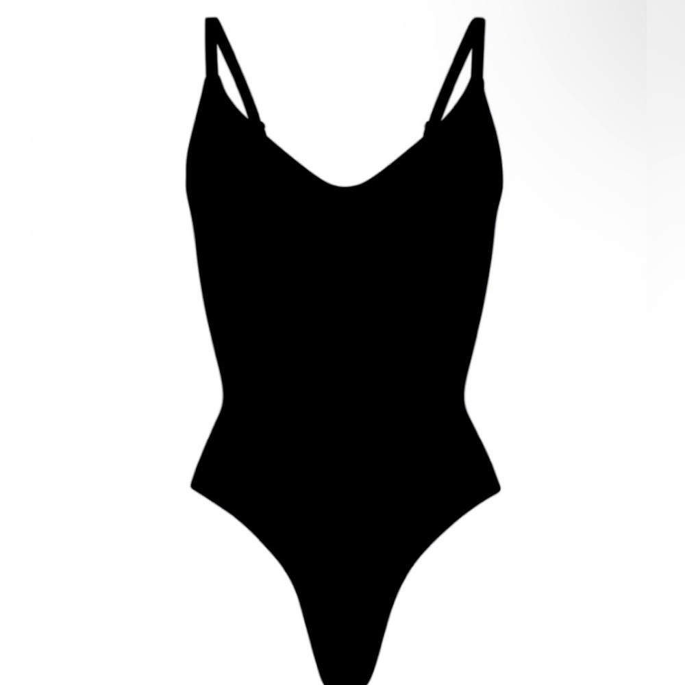 SKIMS ONYX NWOT Seamless Sculpt Thong Bodysuit